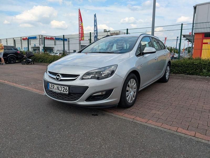 Gebraucht Opel Astra 110 PS (80 kW) 2014 Silber Kombi