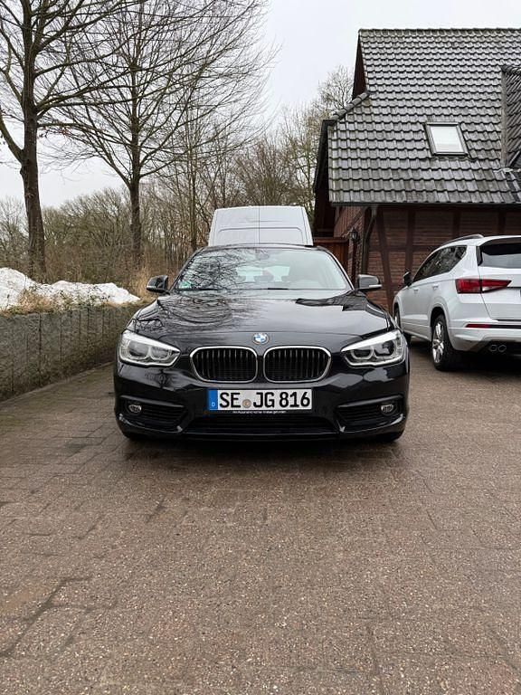 Gebraucht BMW 118 Advantage 136 PS (100 kW) 2017 Schwarz Kleinwagen
