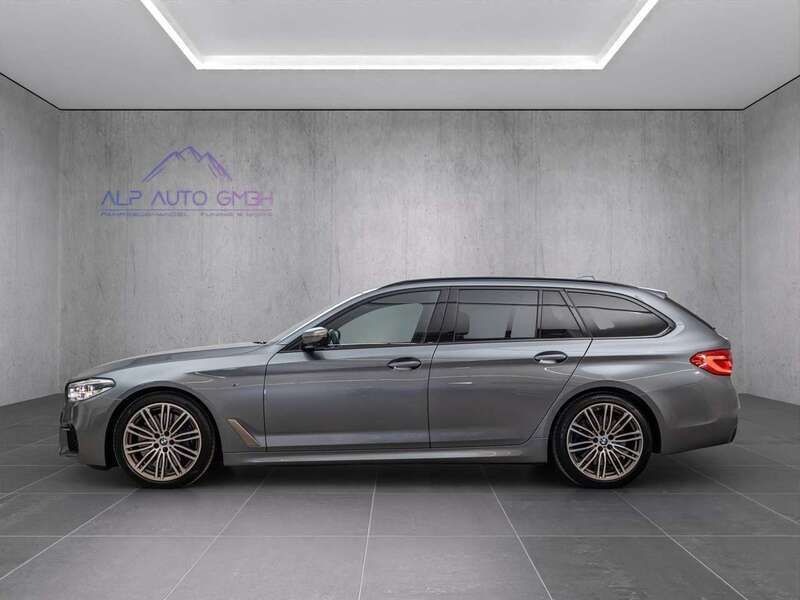 Gebraucht BMW 550 400 PS (294 kW) 2018 Blau Kombi