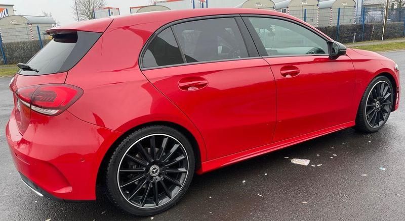 Gebraucht Mercedes A220 AMG line 190 PS (139 kW) 2019 Rot Limousine