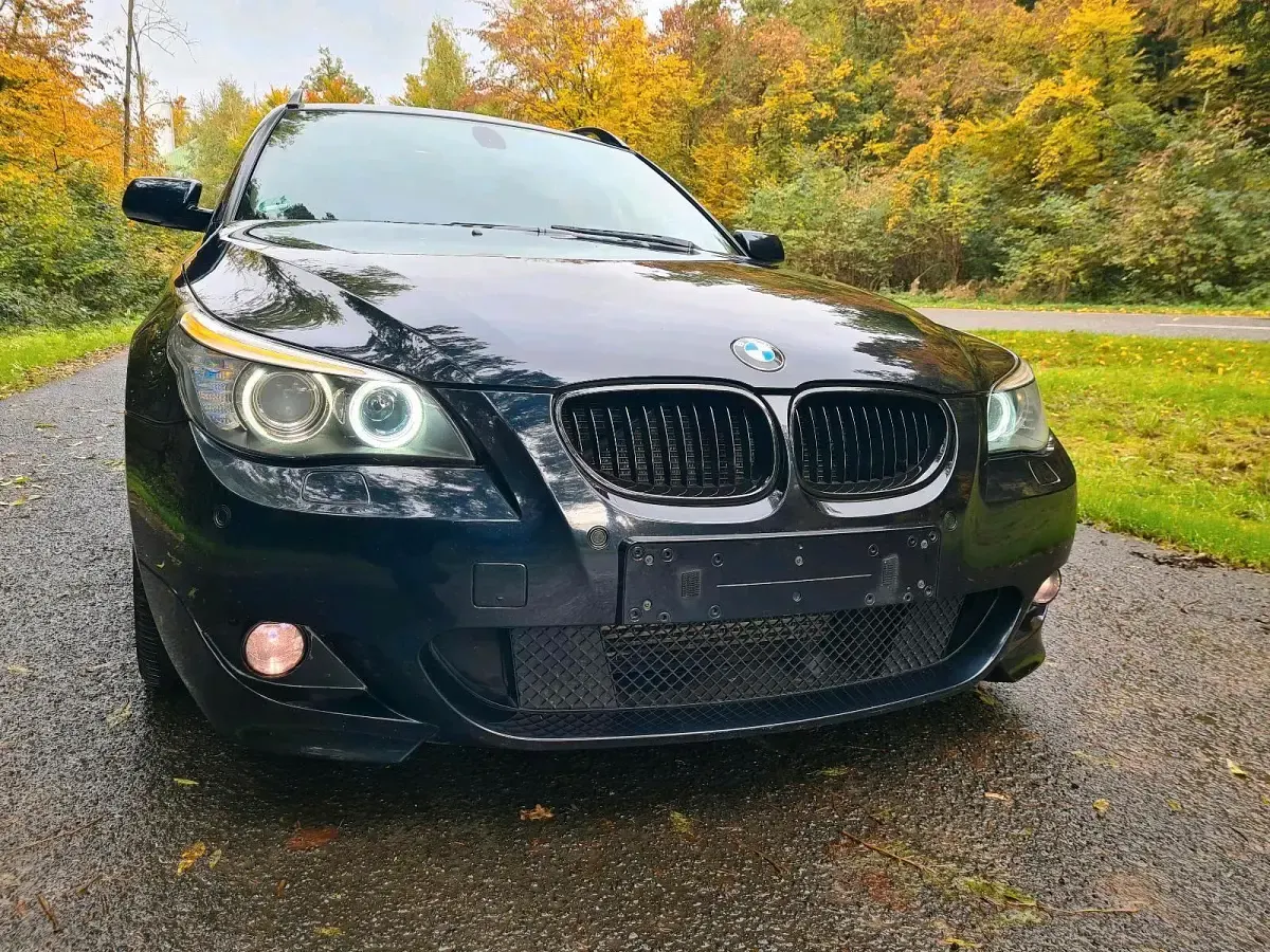 Gebraucht BMW 525 M Sport 197 PS (144 kW) 2007 Schwarz Kombi