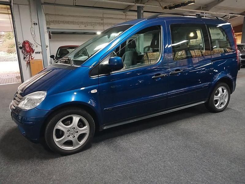 Gebraucht Mercedes Vaneo 102 PS (75 kW) 2003 Blau Van / Kleinbus