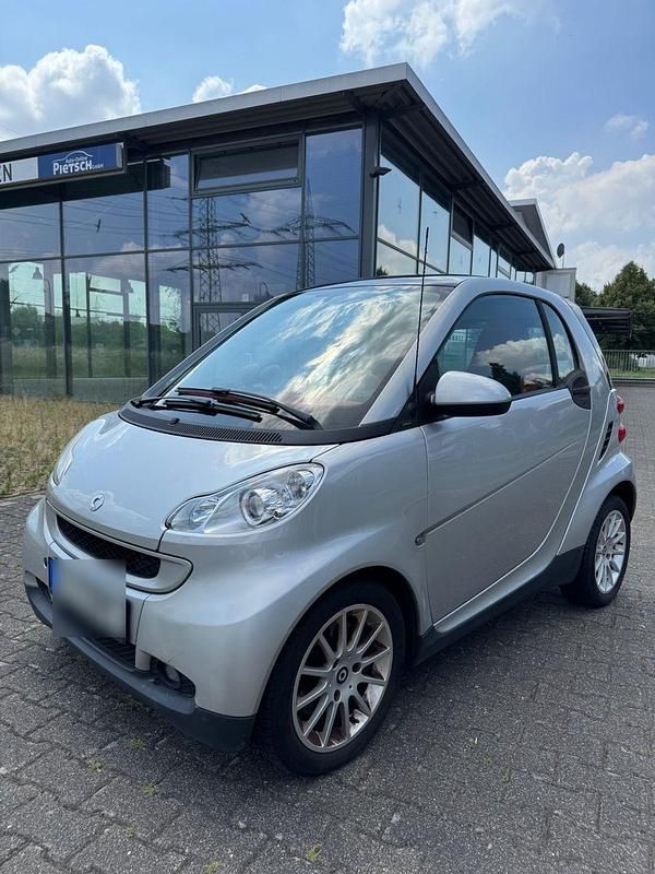 Silber Gebraucht 2010 Smart ForTwo Coupé Coupé | 2.950 € (Guter Preis) - Bild 1/4