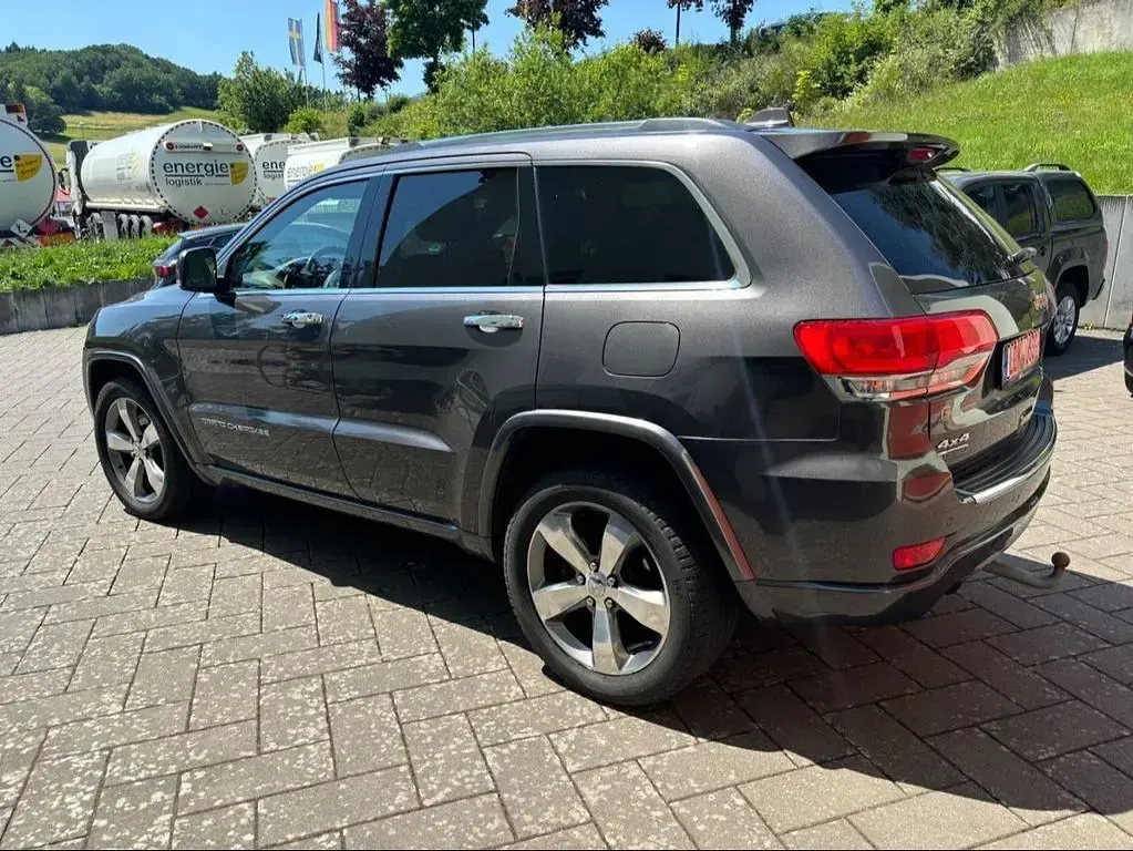 Gebraucht Jeep Grand Cherokee Overland 250 PS (183 kW) 2015 Grau SUV
