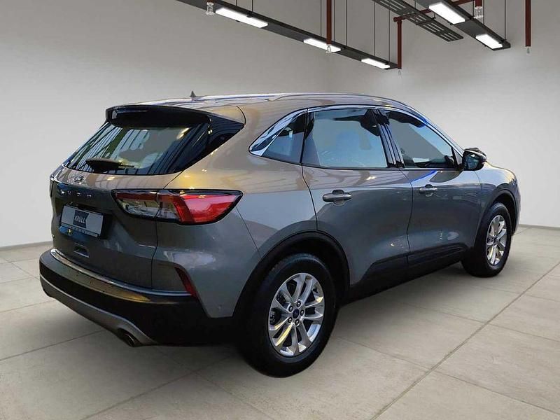 Gebraucht Ford Kuga Titanium 120 PS (88 kW) 2024 Silber SUV