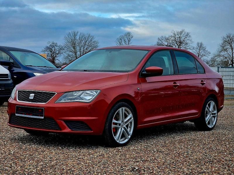 Rot Gebraucht 2013 Seat Toledo Limousine | 5.450 € (Fairer Preis) - Bild 1/4