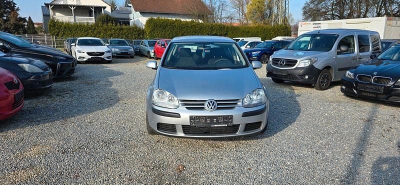 Silber Gebraucht 2005 VW Golf Trendline Limousine | 1.700 € (Guter Preis) - Bild 1/4