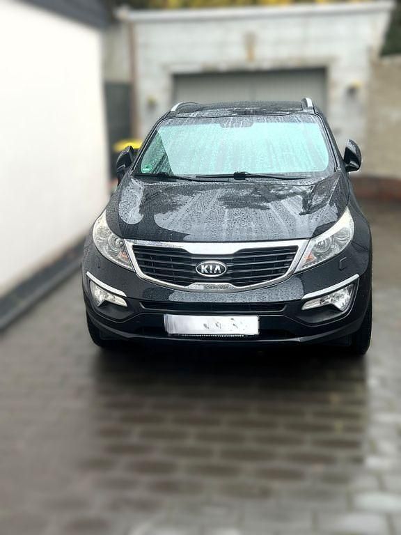 Schwarz Gebraucht 2010 Kia Sportage Spirit SUV | 10.500 € (Etwas zu teuer) - Bild 1/4