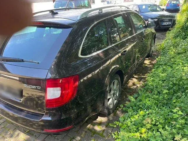 Gebraucht Skoda Superb 140 PS (102 kW) 2012 Kombi