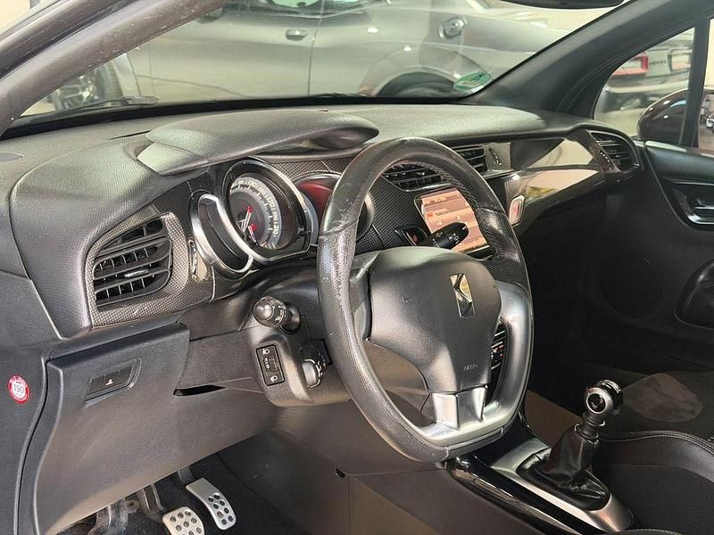 Gebraucht Citroën DS3 Sport Chic 156 PS (114 kW) 2011 Grau Kleinwagen