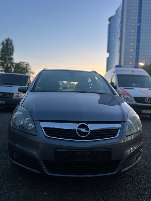 Grau Gebraucht 2006 Opel Zafira Van / Kleinbus | 2.199 € (Guter Preis) - Bild 1/4