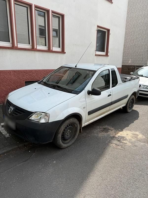 Second-hand Dacia Logan 85 CP (62 kW) 2010 Alb Pickup