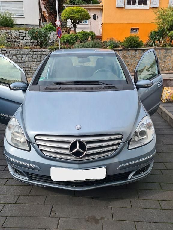 Gebraucht 2006 Mercedes B200 Van / Kleinbus | 3.999 € (Fairer Preis) - Bild 1/4