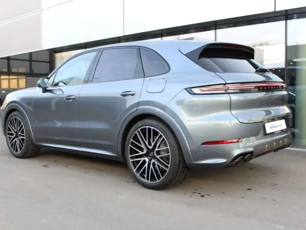 Neu Porsche Cayenne 740 PS (544 kW) 2026 Vanadiumgraumetallic SUV