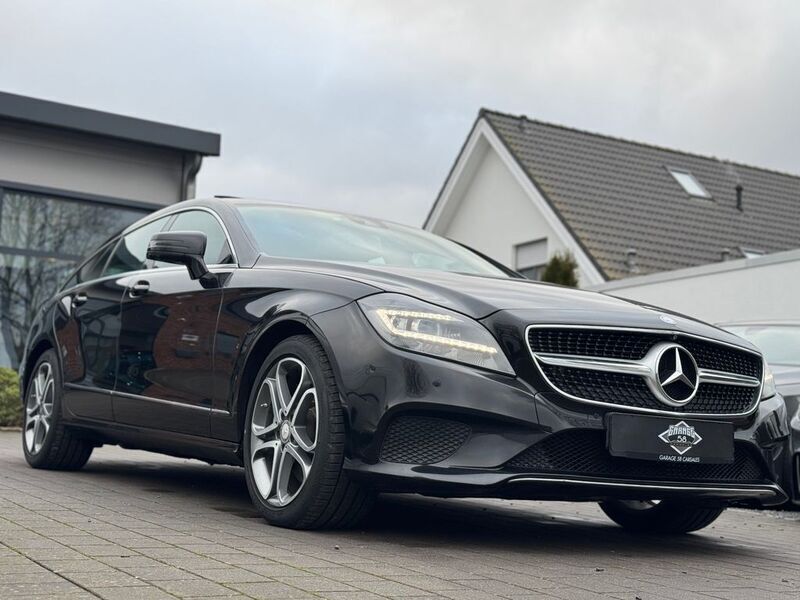 Schwarz Gebraucht 2015 Mercedes CLS350 Shooting Brake AMG line Kombi | 17.500 € (Teuer) - Bild 1/4