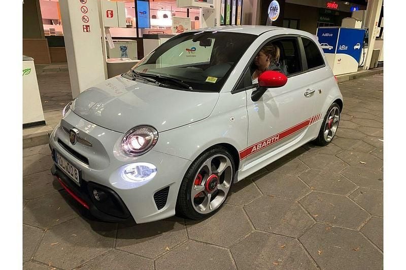Grau Gebraucht 2022 Abarth 595 Turismo Kleinwagen | 21.000 € (Superpreis) - Bild 1/4