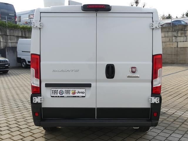 Gebraucht Fiat Ducato 140 PS (102 kW) 2024 Ducato weiß Van