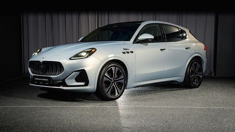 Weiß Gebraucht 2024 Maserati Grecale Folgore SUV | 74.970 € (Fairer Preis) - Bild 1/4