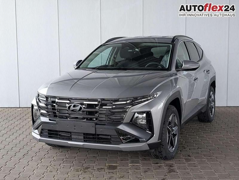 Shimmering silver meta... Neu 2025 Hyundai Tucson SUV | 28.350 € (Superpreis) - Bild 1/4
