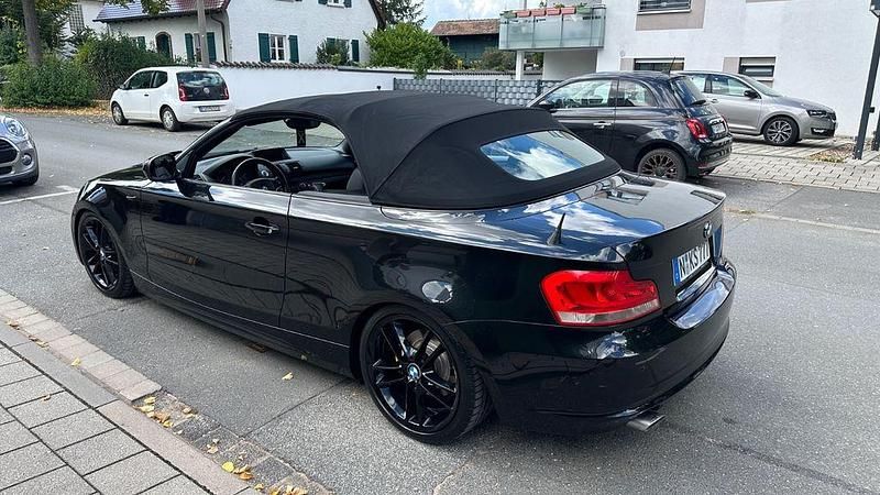Gebraucht BMW 120 Cabriolet 177 PS (130 kW) 2012 Schwarz Cabrio