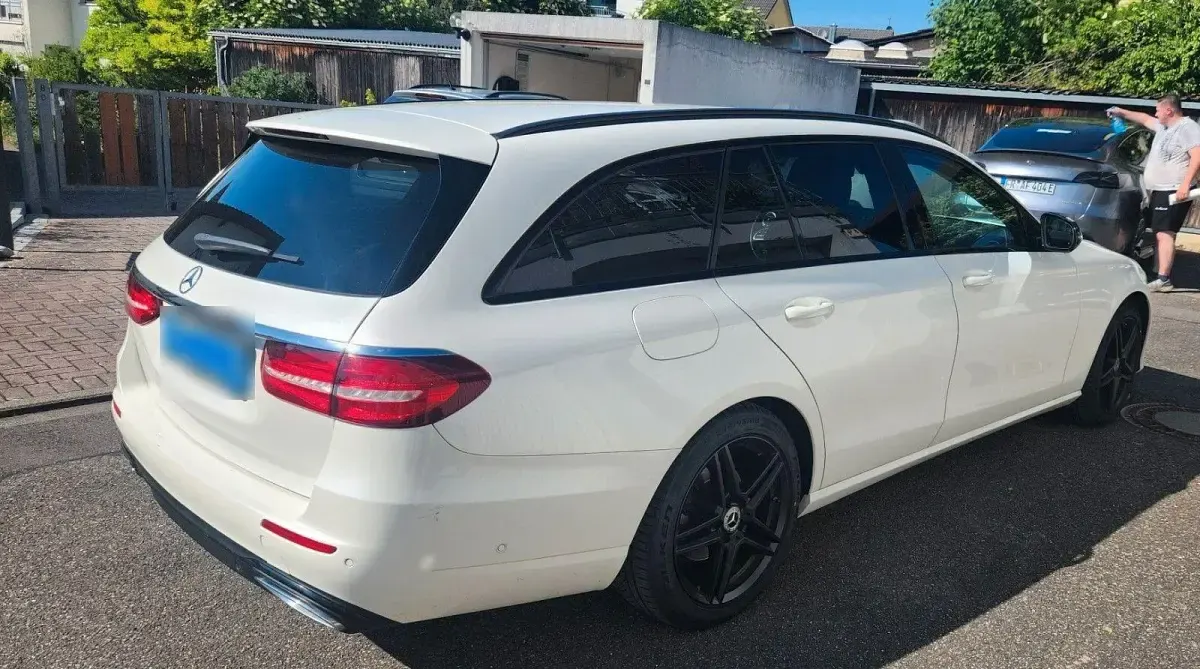 Gebraucht Mercedes E220 194 PS (142 kW) 2020 Weiß Kombi
