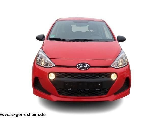 Gebraucht Hyundai i10 Pure 67 PS (49 kW) 2019 Rot Kleinwagen