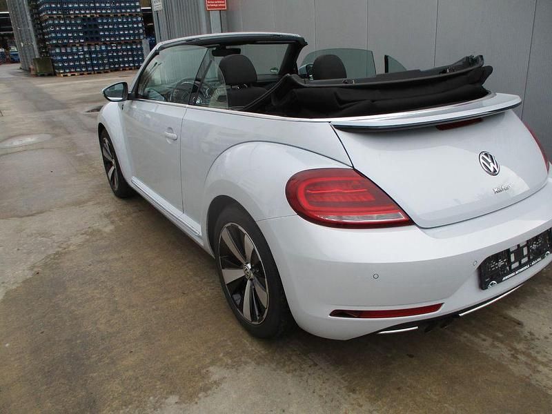 Gebraucht VW Beetle Cabriolet Design 150 PS (110 kW) 2018 Silber Cabrio