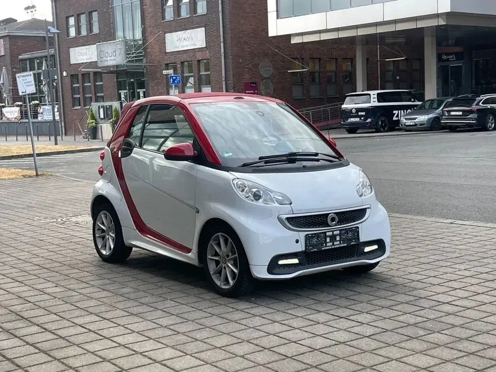 Gebraucht Smart ForTwo Cabrio 71 PS (52 kW) 2014 Weiß Cabrio