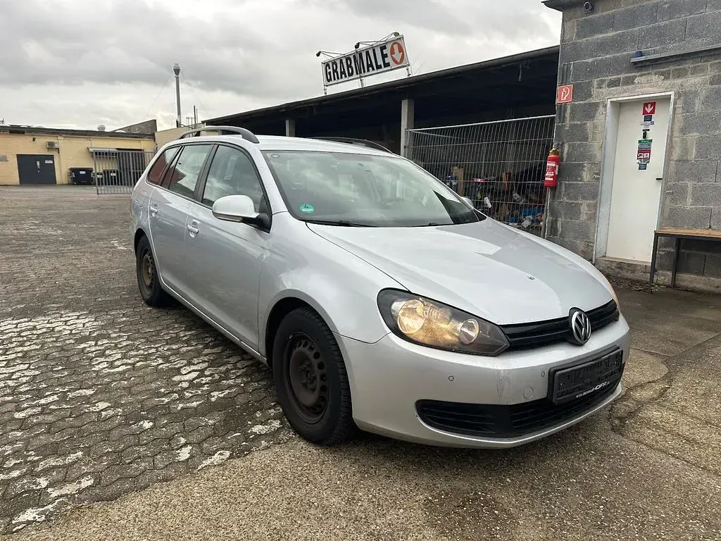 Gebraucht VW Golf VI Trendline 105 PS (77 kW) 2011 Silber Kleinwagen
