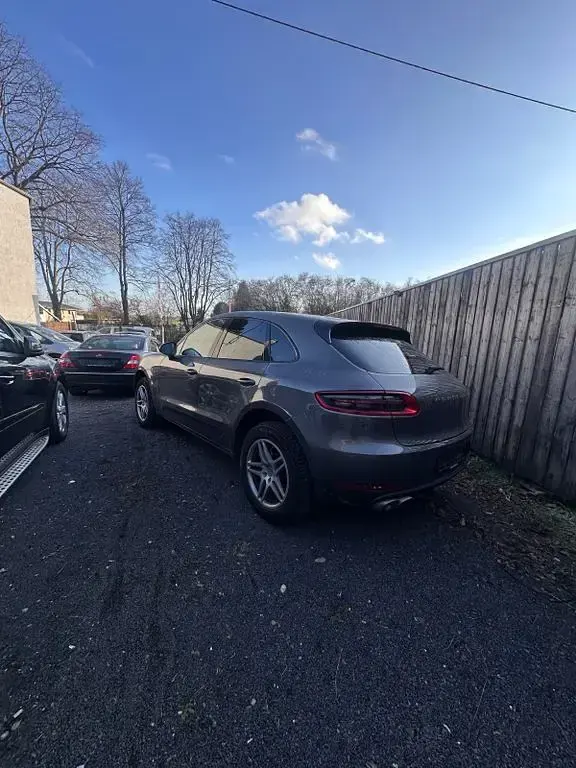 Gebraucht Porsche Macan S 258 PS (189 kW) 2017 Grau SUV