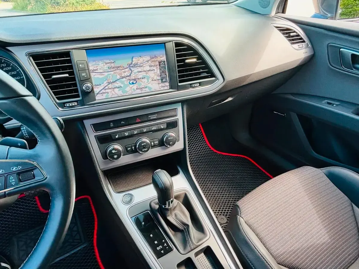 Gebraucht Seat Leon ST 132 PS (97 kW) 2018 Grau Kombi