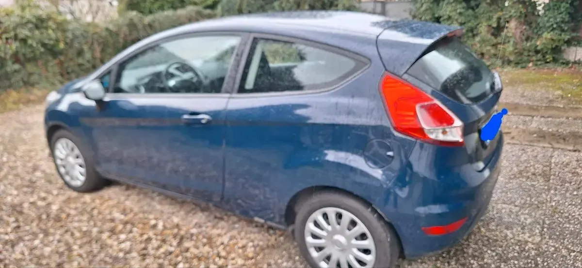 Gebraucht Ford Fiesta 70 PS (51 kW) 2016 Blau Kleinwagen