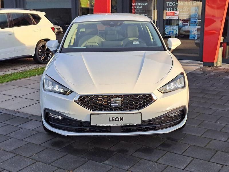 Gebraucht Seat Leon Style 150 PS (110 kW) 2024 Weiß Limousine