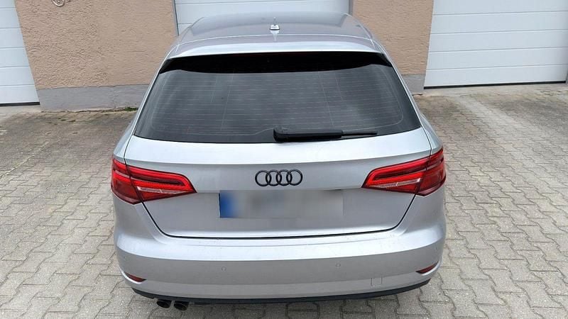 Gebraucht Audi A3 Comfort 150 PS (110 kW) 2017 Silber Limousine