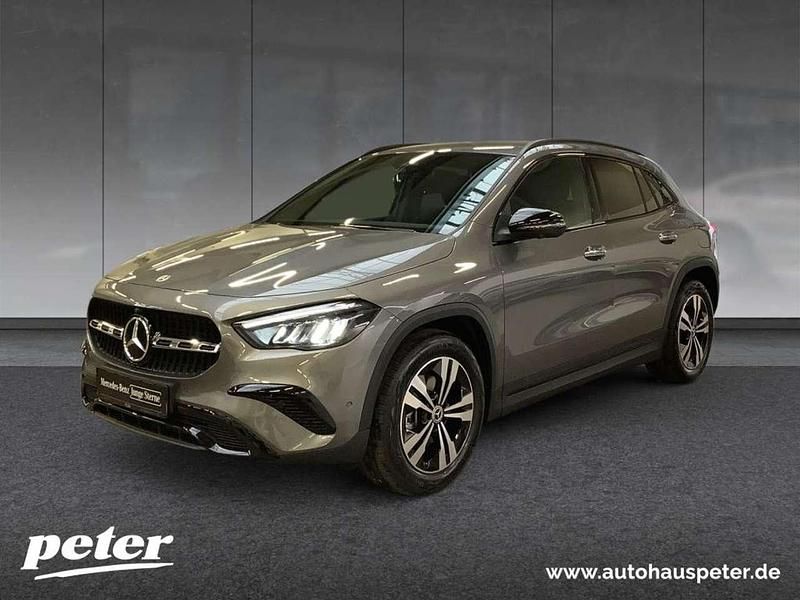 Metalliclack mountaingrau Gebraucht 2026 Mercedes GLA200 Advanced Plus SUV | 56.000 € - Bild 1/4