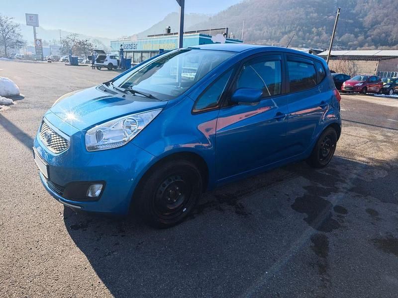 Gebraucht Kia Venga Spirit 125 PS (91 kW) 2010 Blau Kleinwagen