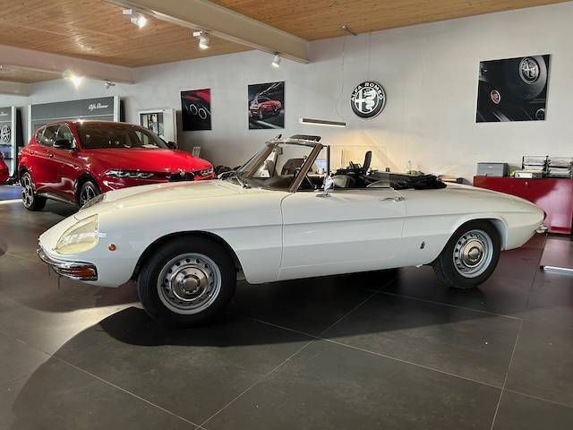 Weiß Gebraucht 1968 Alfa Romeo GT Junior Cabrio | 56.500 € - Bild 1/4