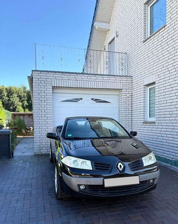 Schwarz Gebraucht 2007 Renault Mégane Cabriolet Privilege Cabrio | 1.799 € (Guter Preis) - Bild 1/4