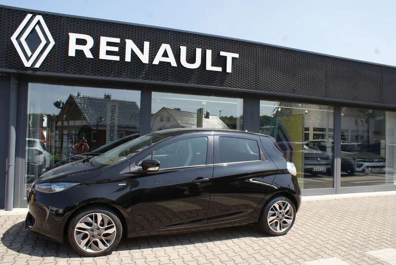 Blackpearlschwarz Gebraucht 2018 Renault Zoe Life Kleinwagen | 10.490 € (Teuer) - Bild 1/4