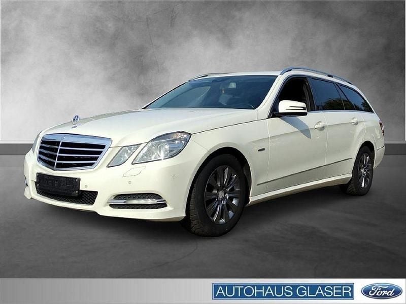 Weiß Gebraucht 2012 Mercedes E300 Kombi | 12.990 € (Fairer Preis) - Bild 1/4