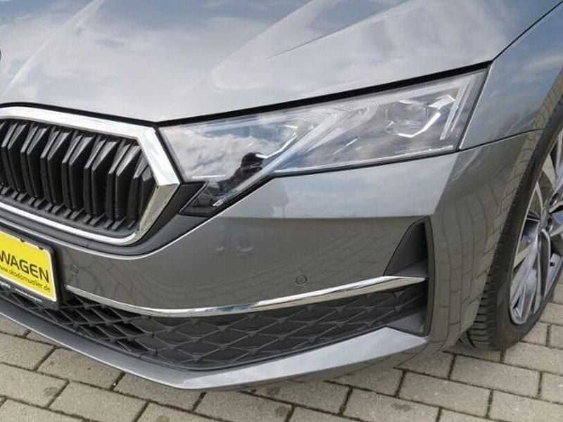 Second-hand Skoda Octavia Selection 204 CP (150 kW) 2025 Gri Berlinǎ