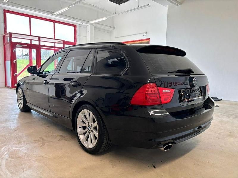 Gebraucht BMW 320 Performance 184 PS (135 kW) 2012 Schwarz Limousine