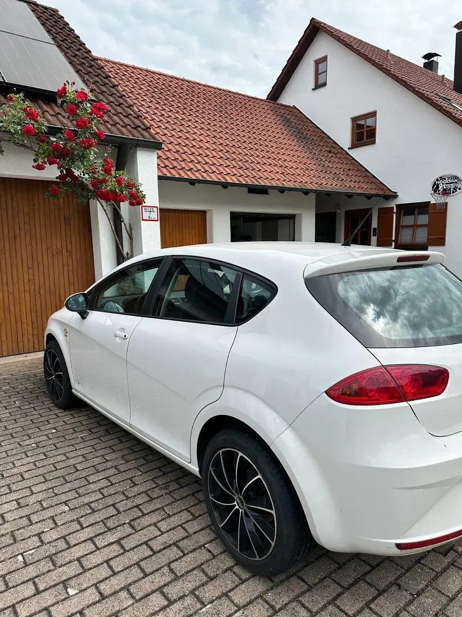 Gebraucht Seat Leon Copa 105 PS (77 kW) 2012 Weiß Limousine