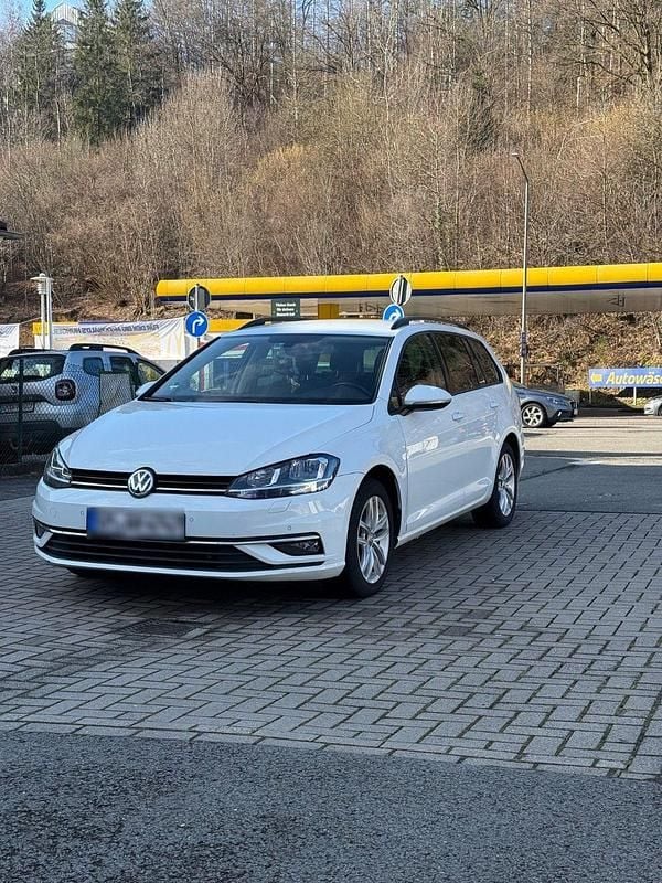 Gebraucht VW Golf VII 150 PS (110 kW) 2020 Weiß Kombi