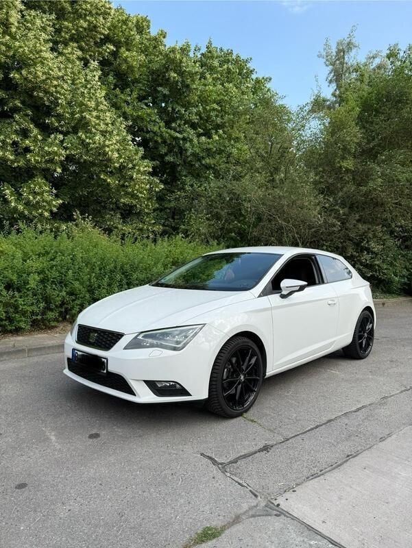Weiß Gebraucht 2014 Seat Leon Coupé | 8.500 € (Fairer Preis) - Bild 1/4
