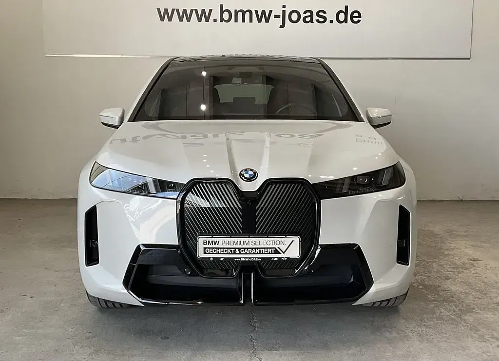 Gebraucht BMW iX Sport Line 400 kW (544 PS) 2025 Weiß SUV
