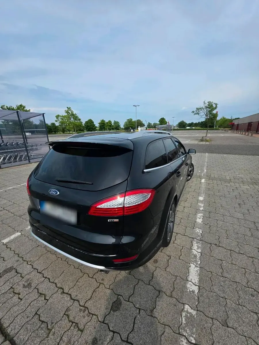 Gebraucht Ford Mondeo 175 PS (128 kW) 2010 Schwarz Kombi