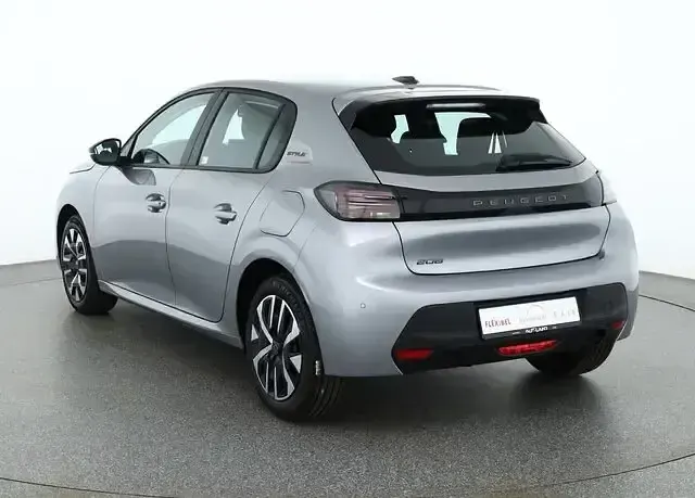 Neu Peugeot 208 101 PS (74 kW) 2025 Gelb Kleinwagen
