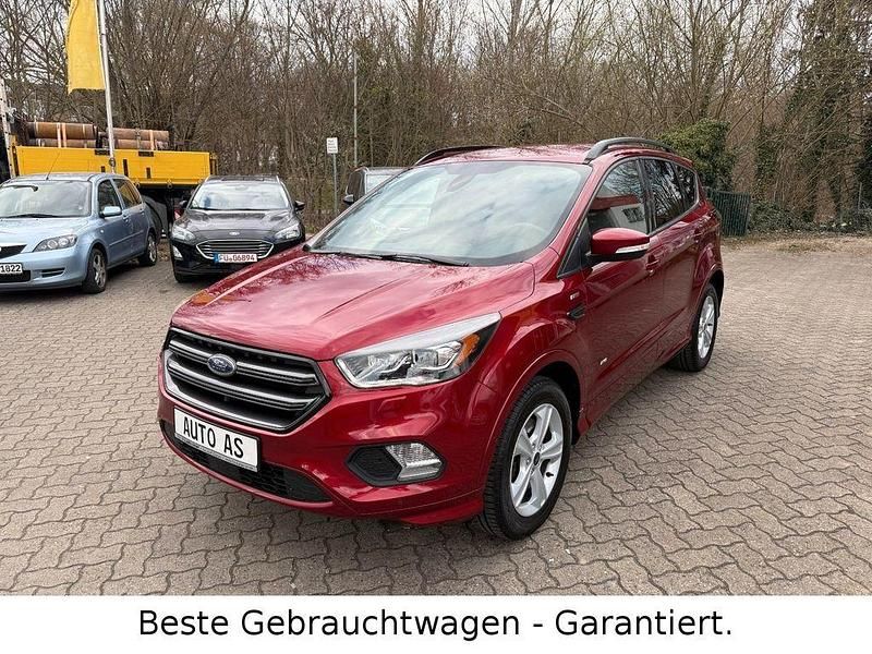 Gebraucht Ford Kuga ST-Line 182 PS (133 kW) 2017 Rot SUV