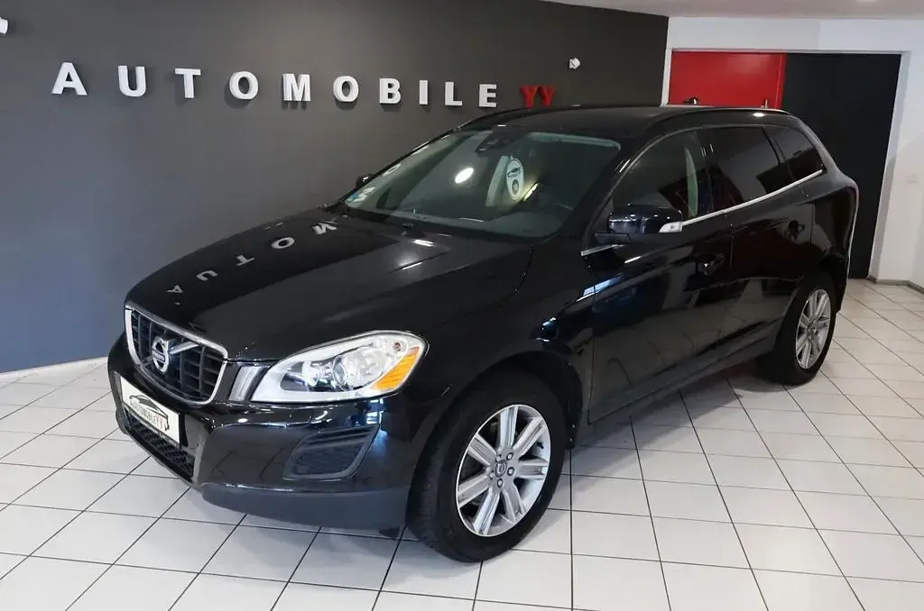 Gebraucht Volvo XC60 Momentum 163 PS (119 kW) 2013 Schwarz SUV